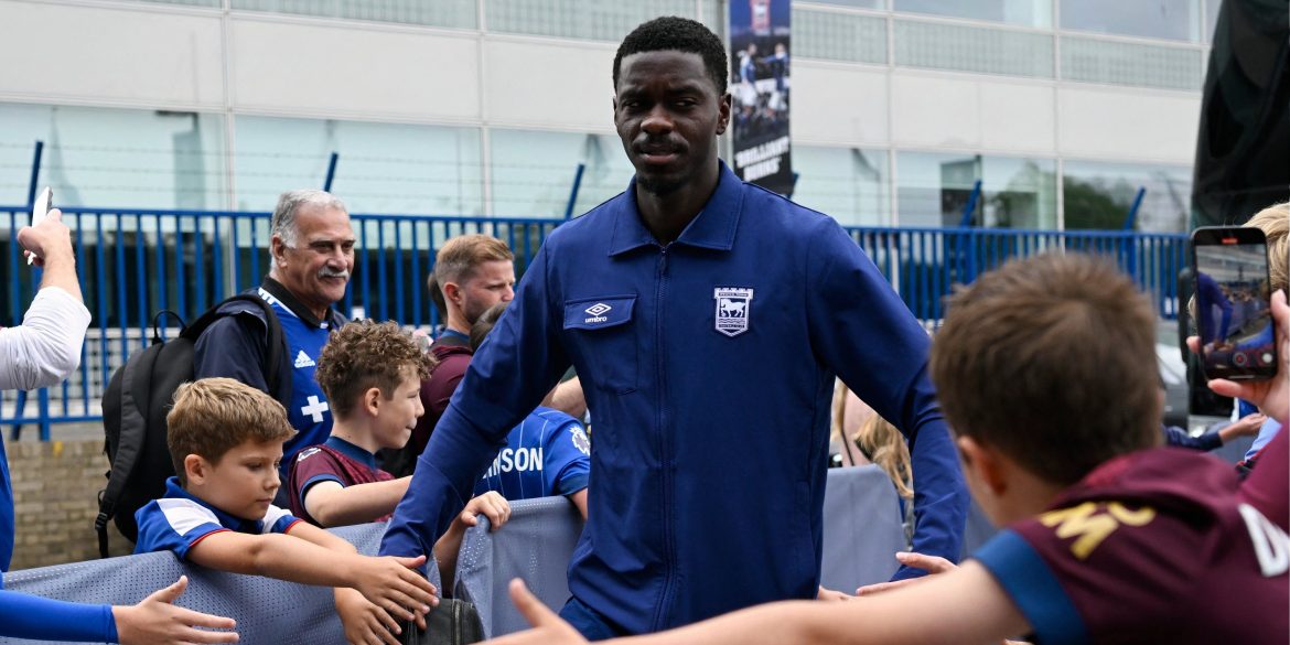 Forget Tuanzebe: McKenna can axe Godfrey by unleashing Ipswich "warrior"