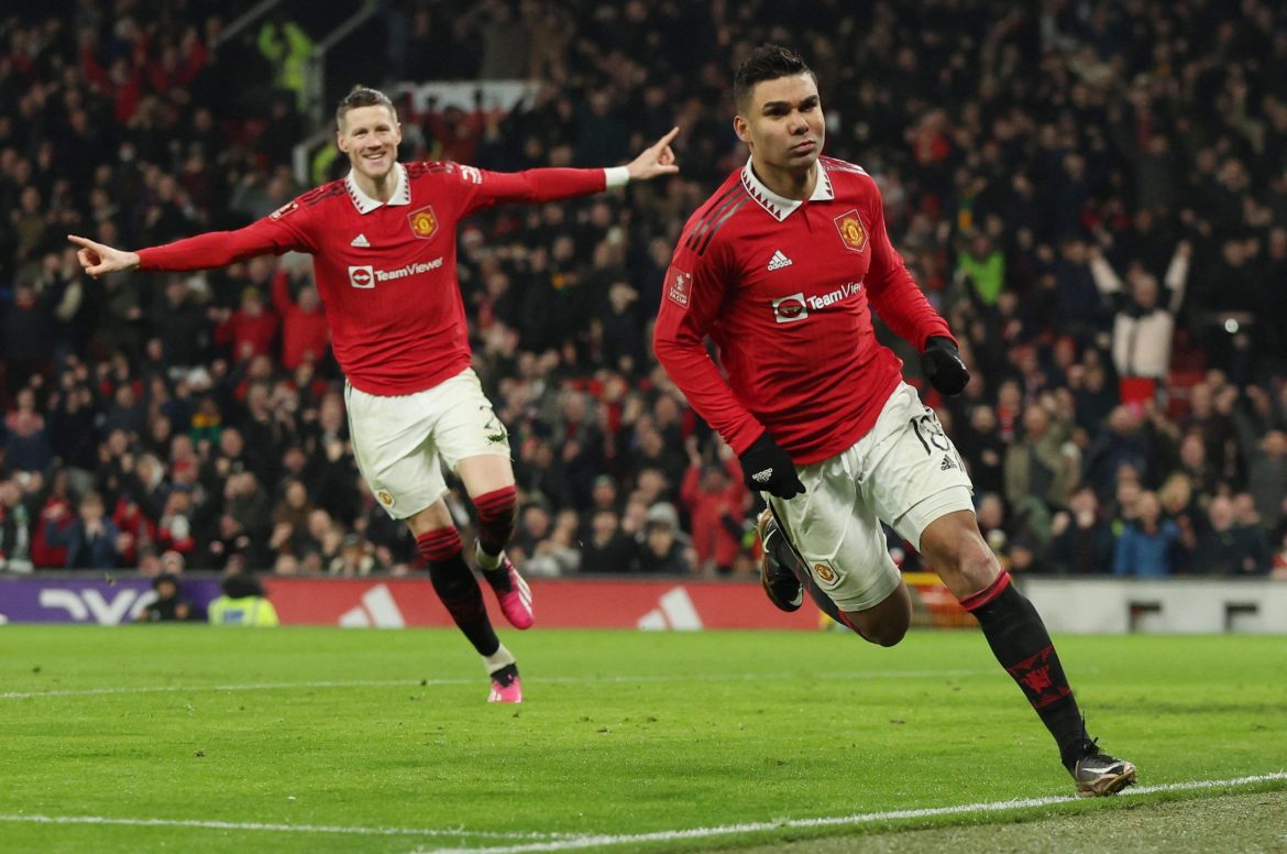 Man United: Find Casemiro heir in Vermeeren