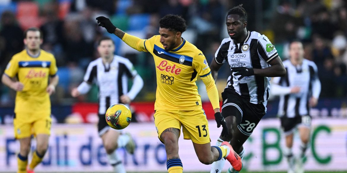Thrives in a back three: Man Utd make contact to sign "impressive" £25m ace